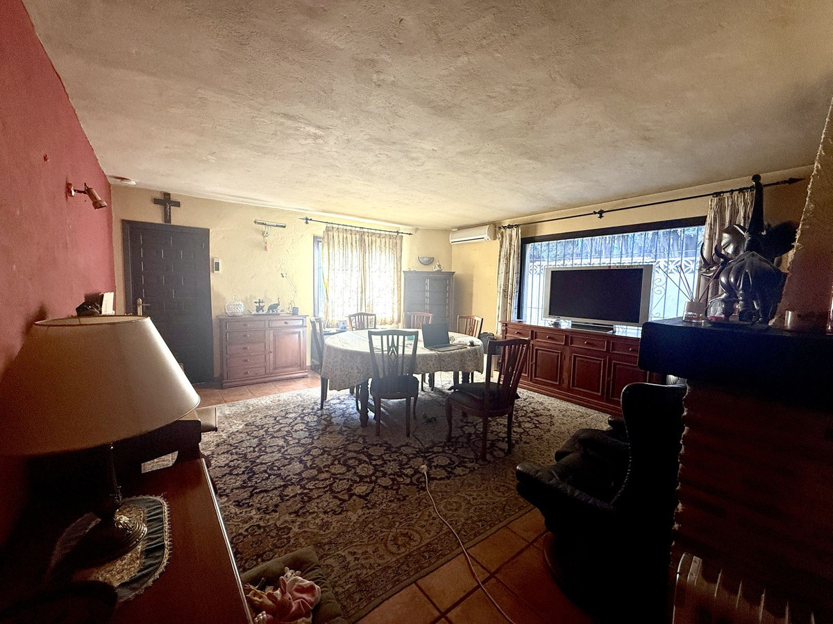 Se vende Villa - Chalet de 5 dormitorios en Costa Del Sol, Málaga, España