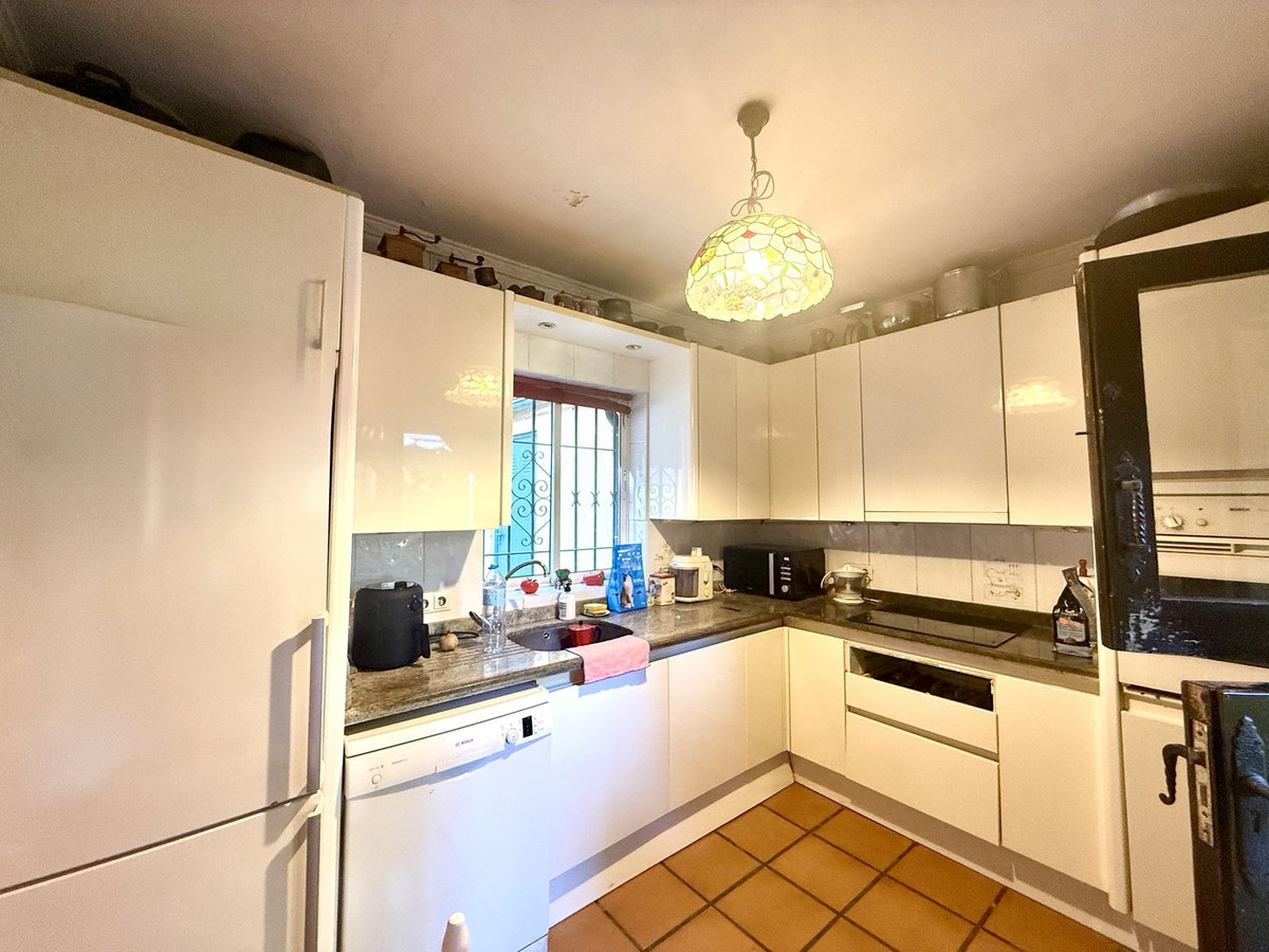 Se vende Villa - Chalet de 5 dormitorios en Costa Del Sol, Málaga, España