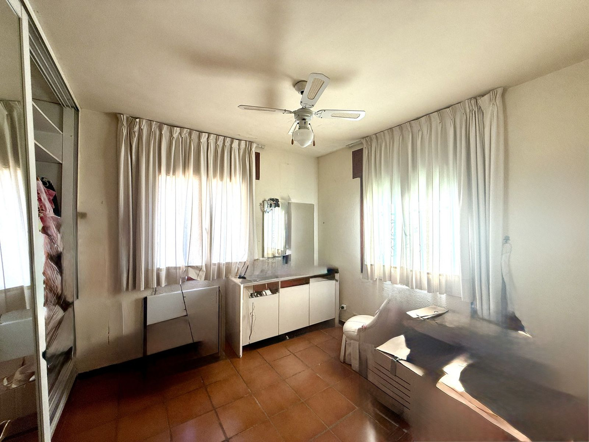 Se vende Villa - Chalet de 5 dormitorios en Costa Del Sol, Málaga, España