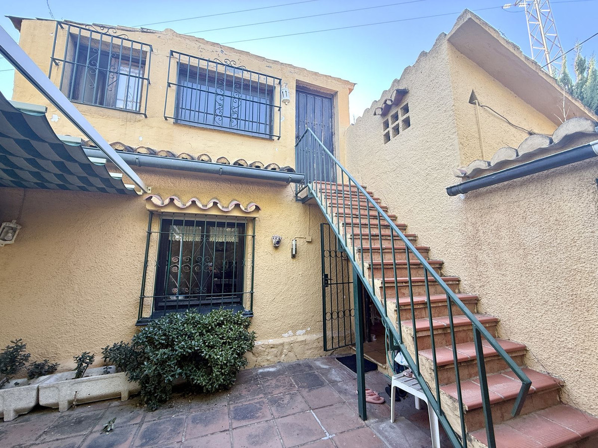Se vende Villa - Chalet de 5 dormitorios en Costa Del Sol, Málaga, España
