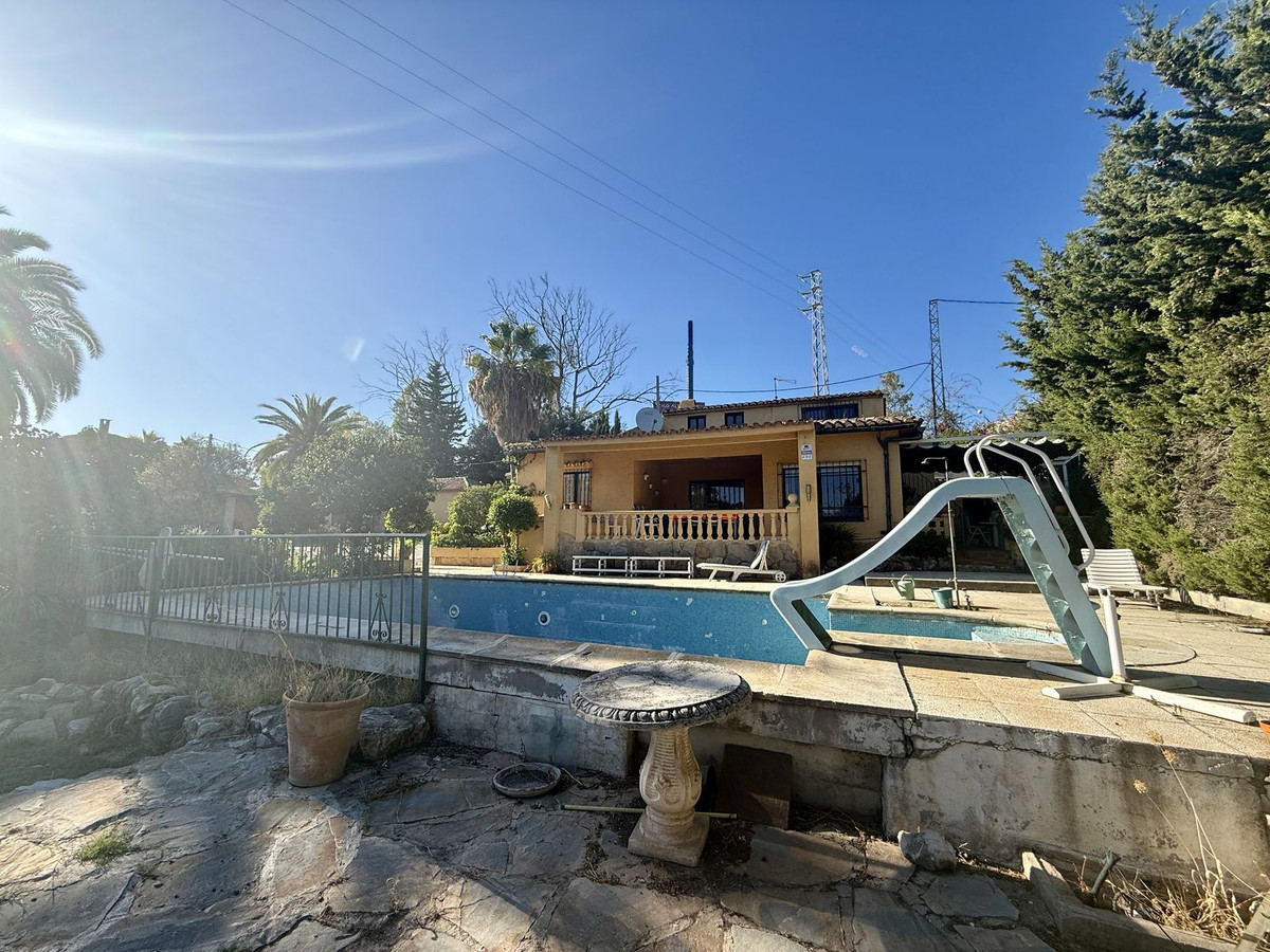 Se vende Villa - Chalet de 5 dormitorios en Costa Del Sol, Málaga, España