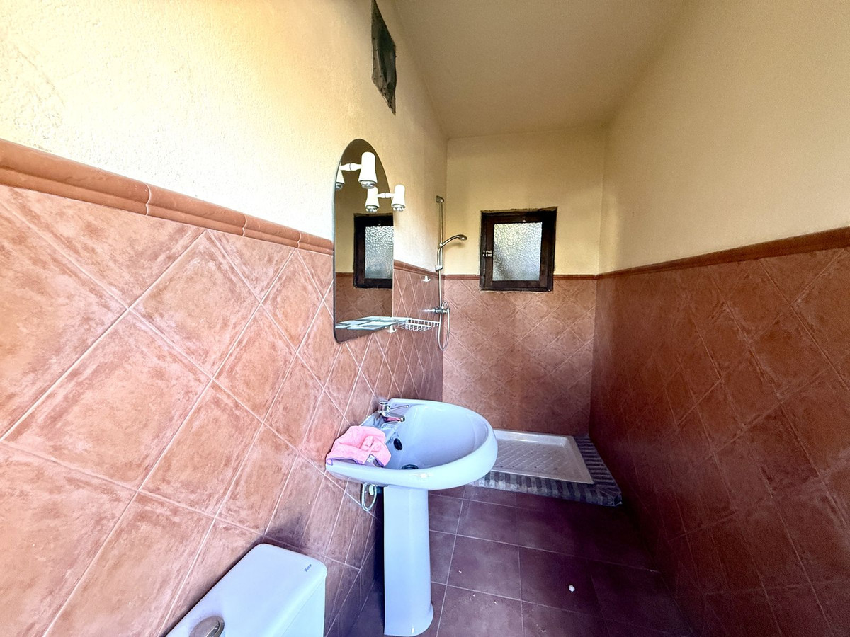 Se vende Villa - Chalet de 5 dormitorios en Costa Del Sol, Málaga, España