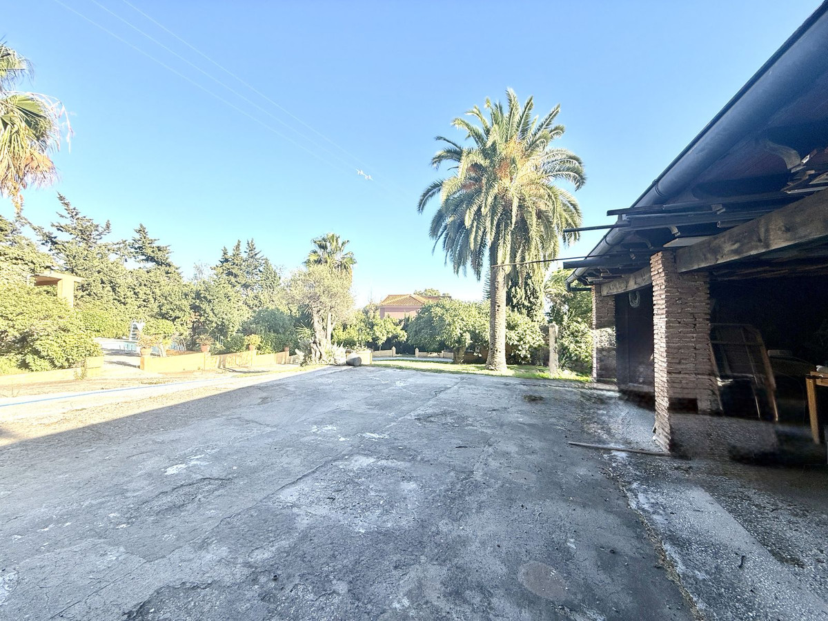 Se vende Villa - Chalet de 5 dormitorios en Costa Del Sol, Málaga, España
