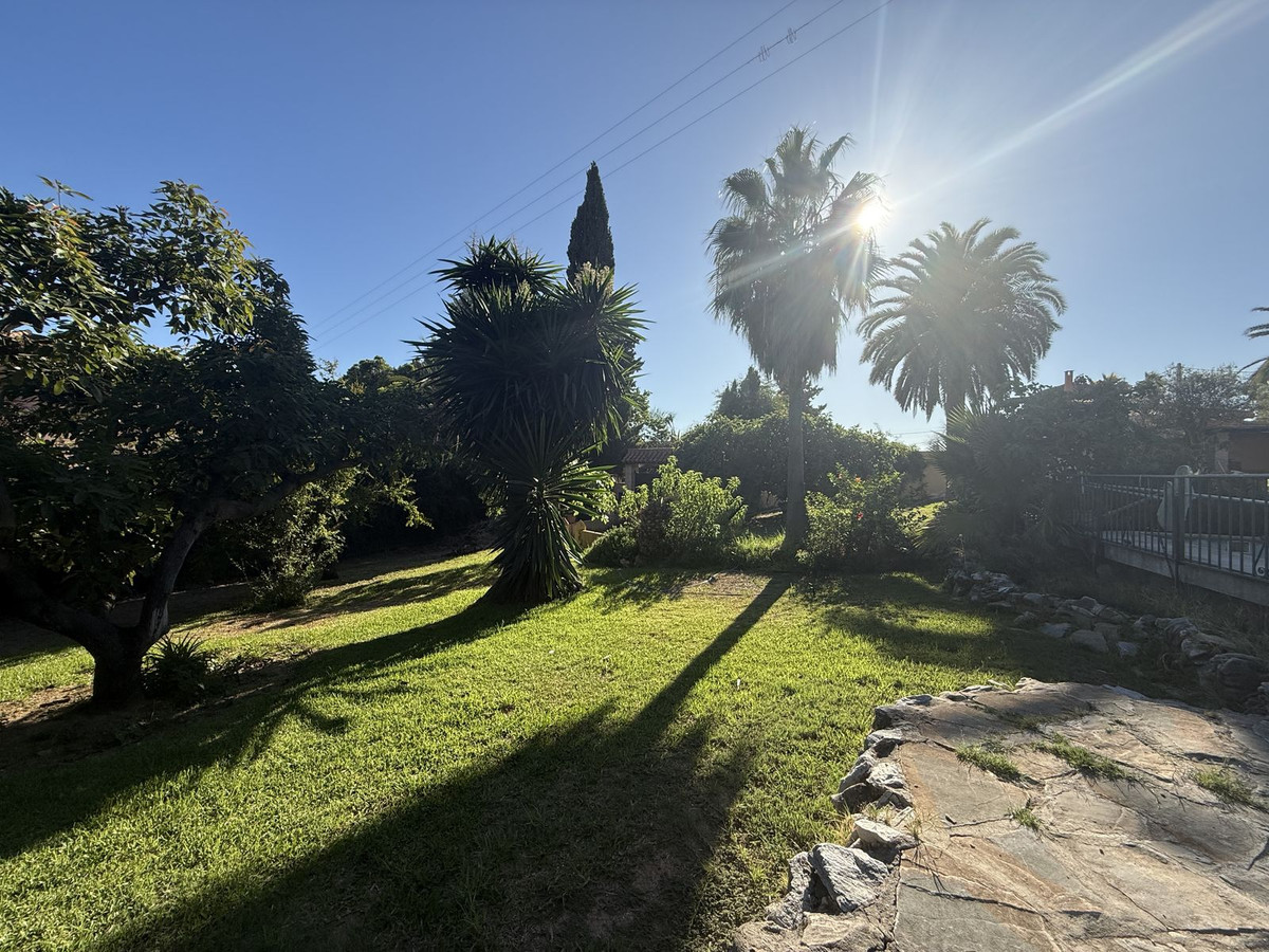 Se vende Villa - Chalet de 5 dormitorios en Costa Del Sol, Málaga, España