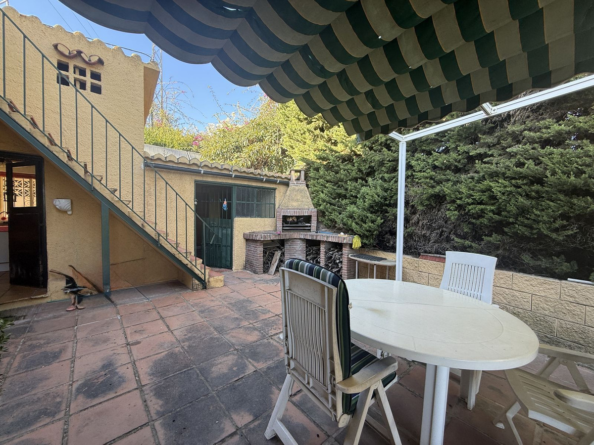 Se vende Villa - Chalet de 5 dormitorios en Costa Del Sol, Málaga, España