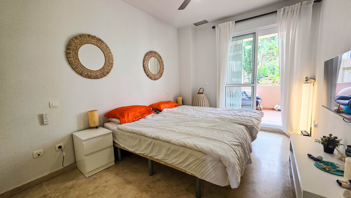 2 Bed Apartment for sale in La Duquesa Costa Del Sol, Málaga, Spain