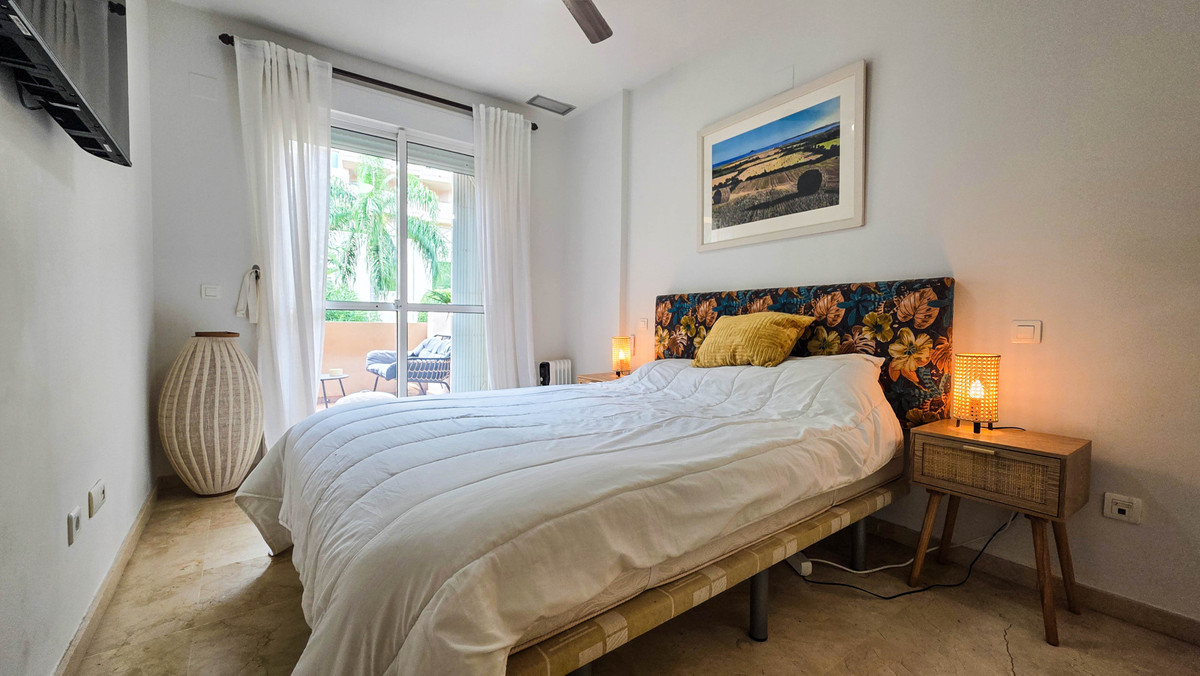 2 Bed Apartment for sale in La Duquesa Costa Del Sol, Málaga, Spain