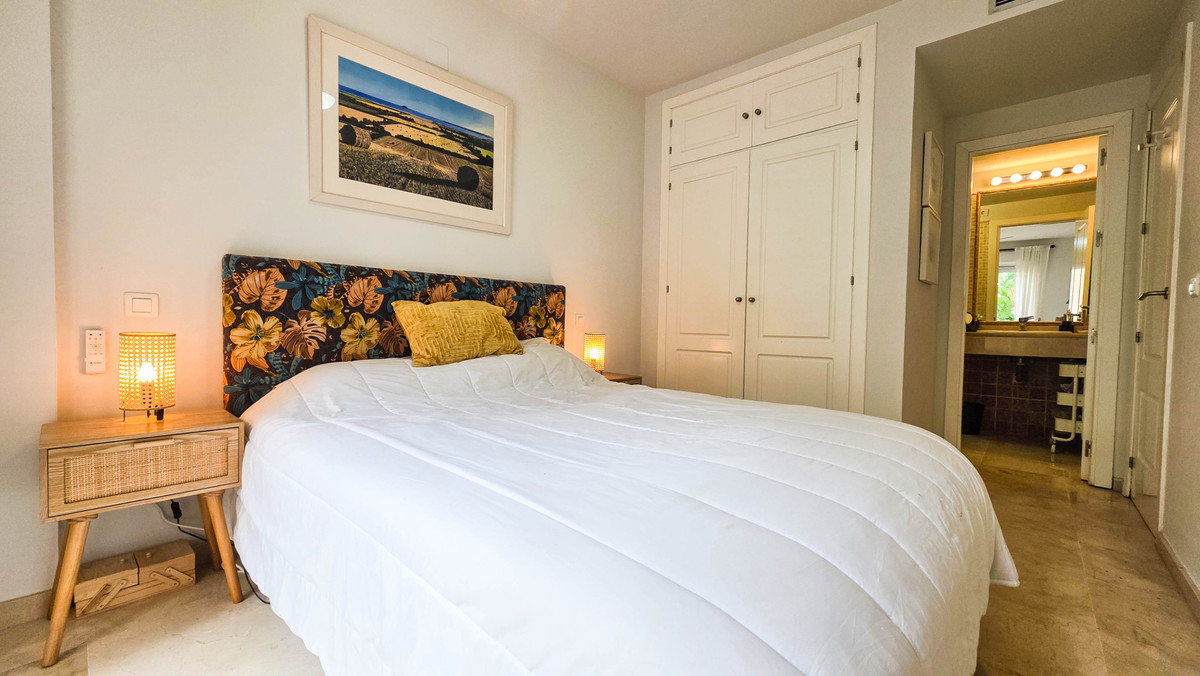 2 Bed Apartment for sale in La Duquesa Costa Del Sol, Málaga, Spain