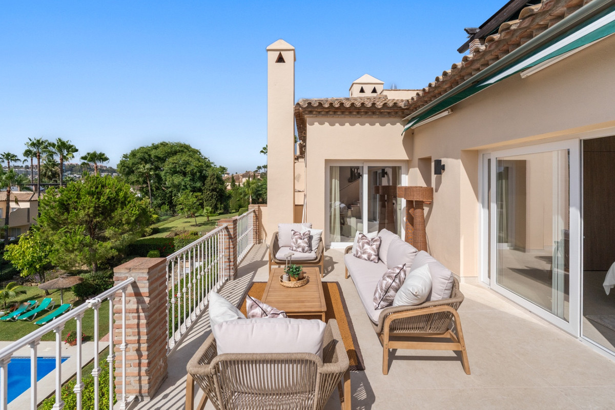 3 Bed Apartment for sale in Nueva Andalucía Costa Del Sol, Málaga, Spain
