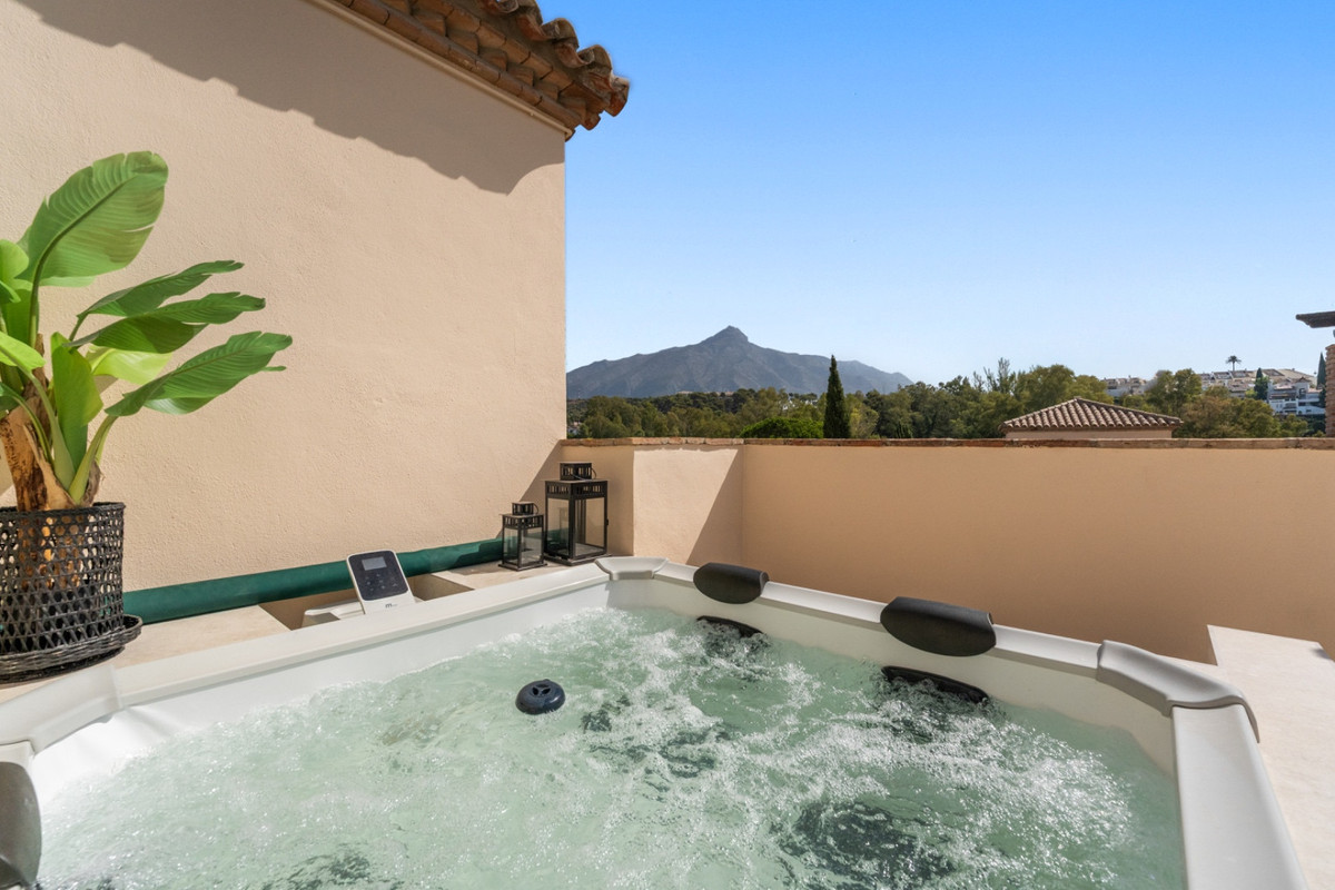 3 Bed Apartment for sale in Nueva Andalucía Costa Del Sol, Málaga, Spain