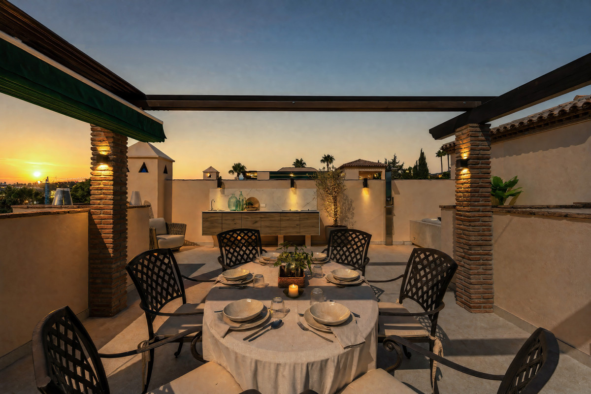 3 Bed Apartment for sale in Nueva Andalucía Costa Del Sol, Málaga, Spain