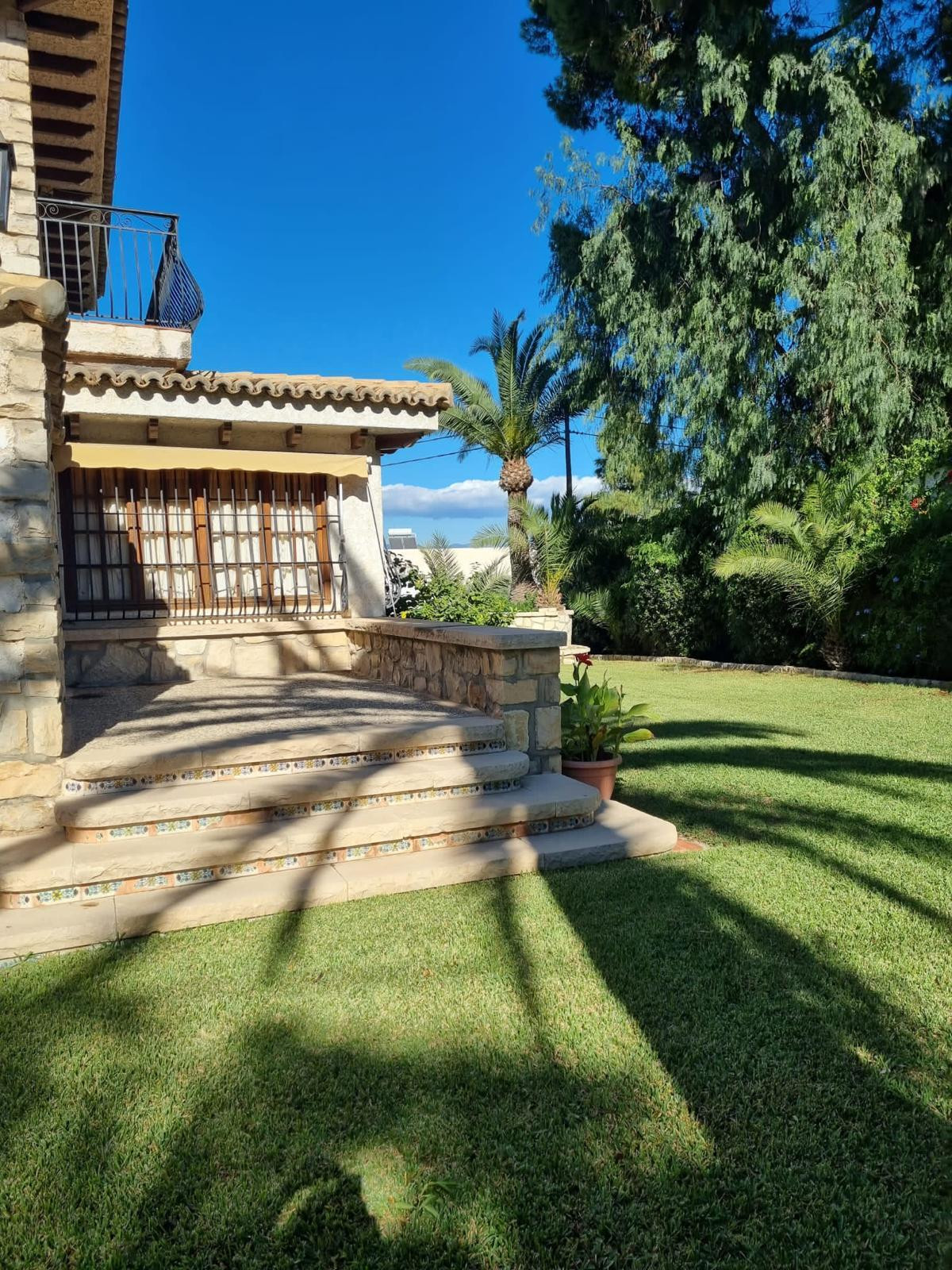 Se vende Villa - Chalet de 6 dormitorios en Costa Blanca, Alicante, España