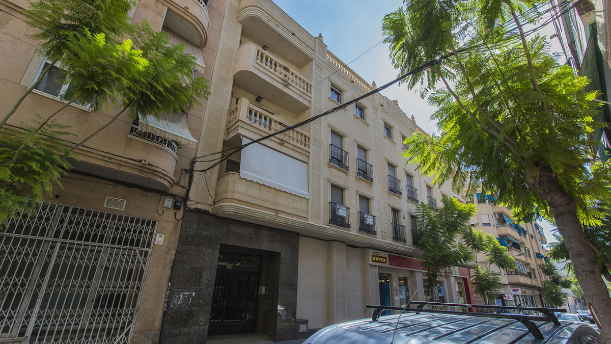 Se vende Apartamento Planta Baja de 3 dormitorios en Costa Blanca, Alicante, España