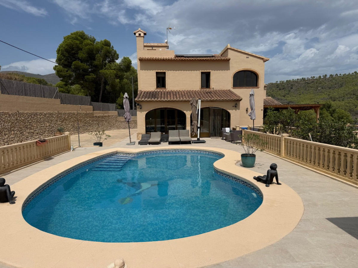 Se vende Finca - Cortijo de 5 dormitorios en Costa Blanca, Alicante, España