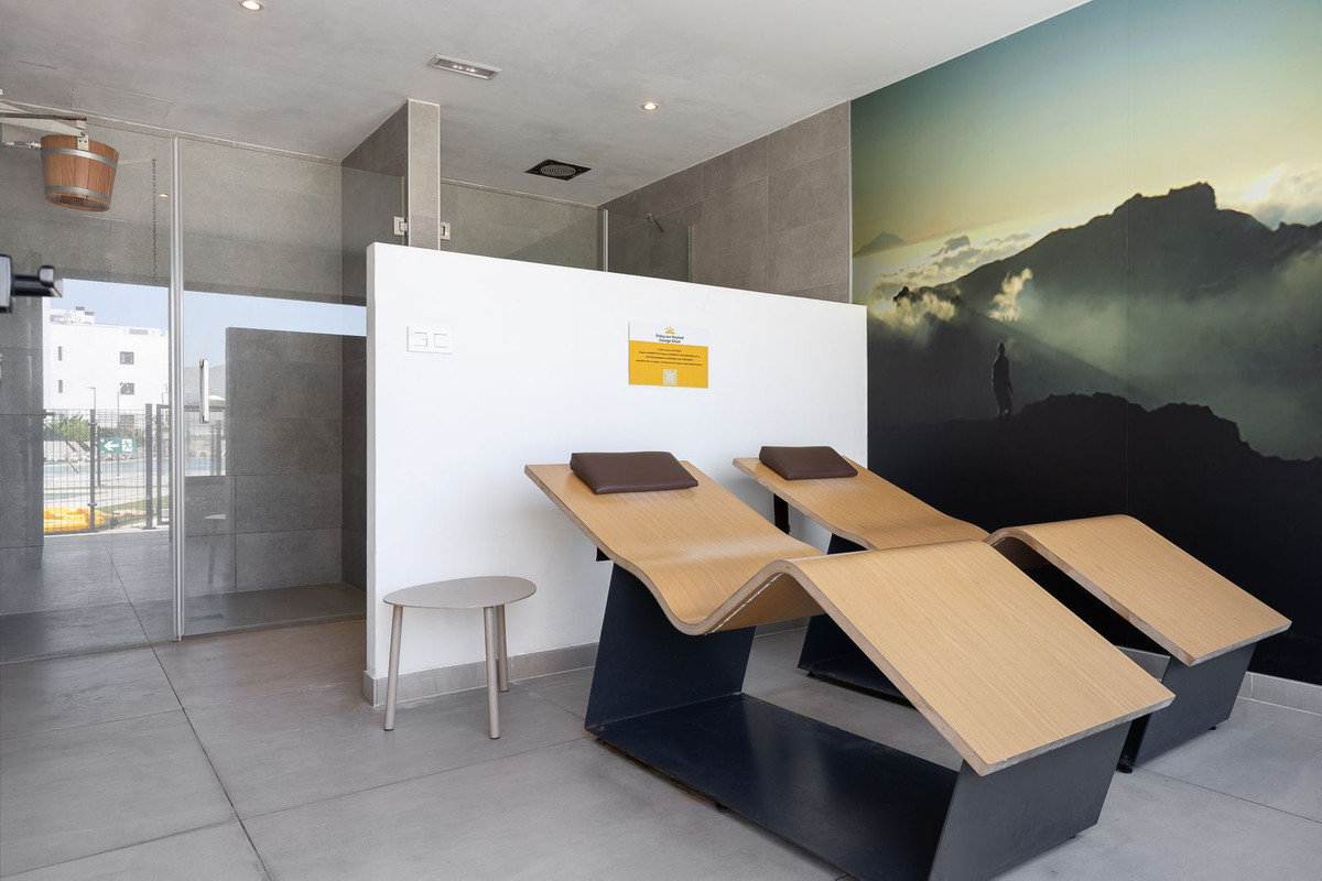 Se vende Apartamento Planta Baja de 3 dormitorios en Costa Del Sol, Málaga, España