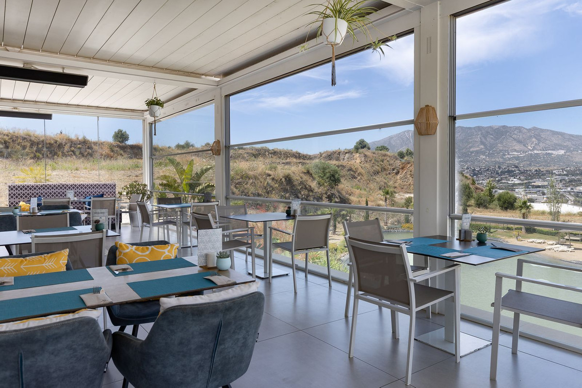 Se vende Apartamento Planta Baja de 3 dormitorios en Costa Del Sol, Málaga, España