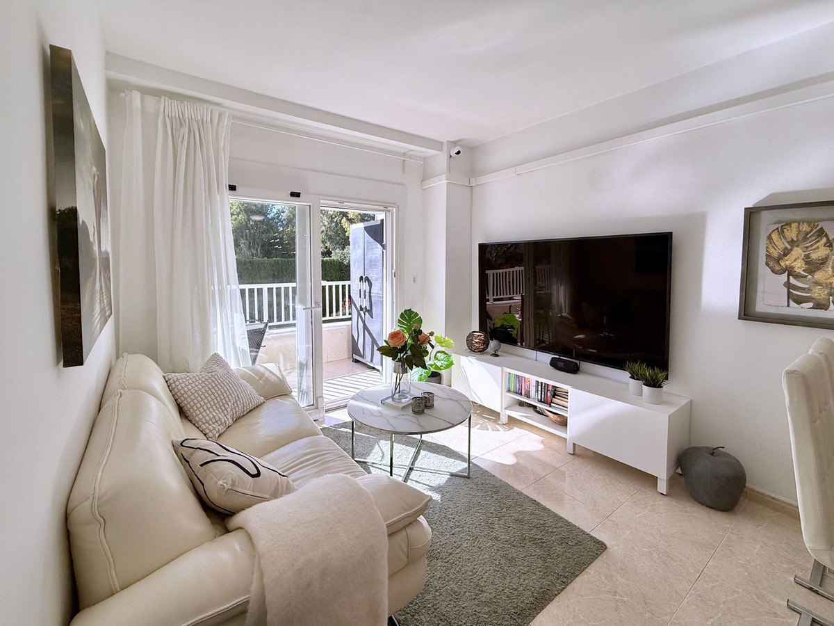 Se vende Apartamento Planta Media de 2 dormitorios en Costa Del Sol, Málaga, España