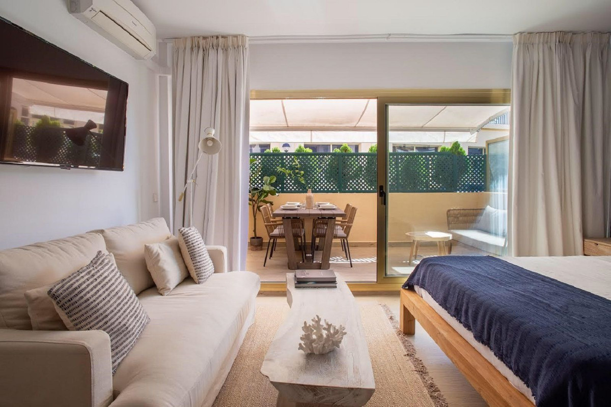 Se vende Apartamento Planta Baja de 1 dormitorios en Costa Del Sol, Málaga, España