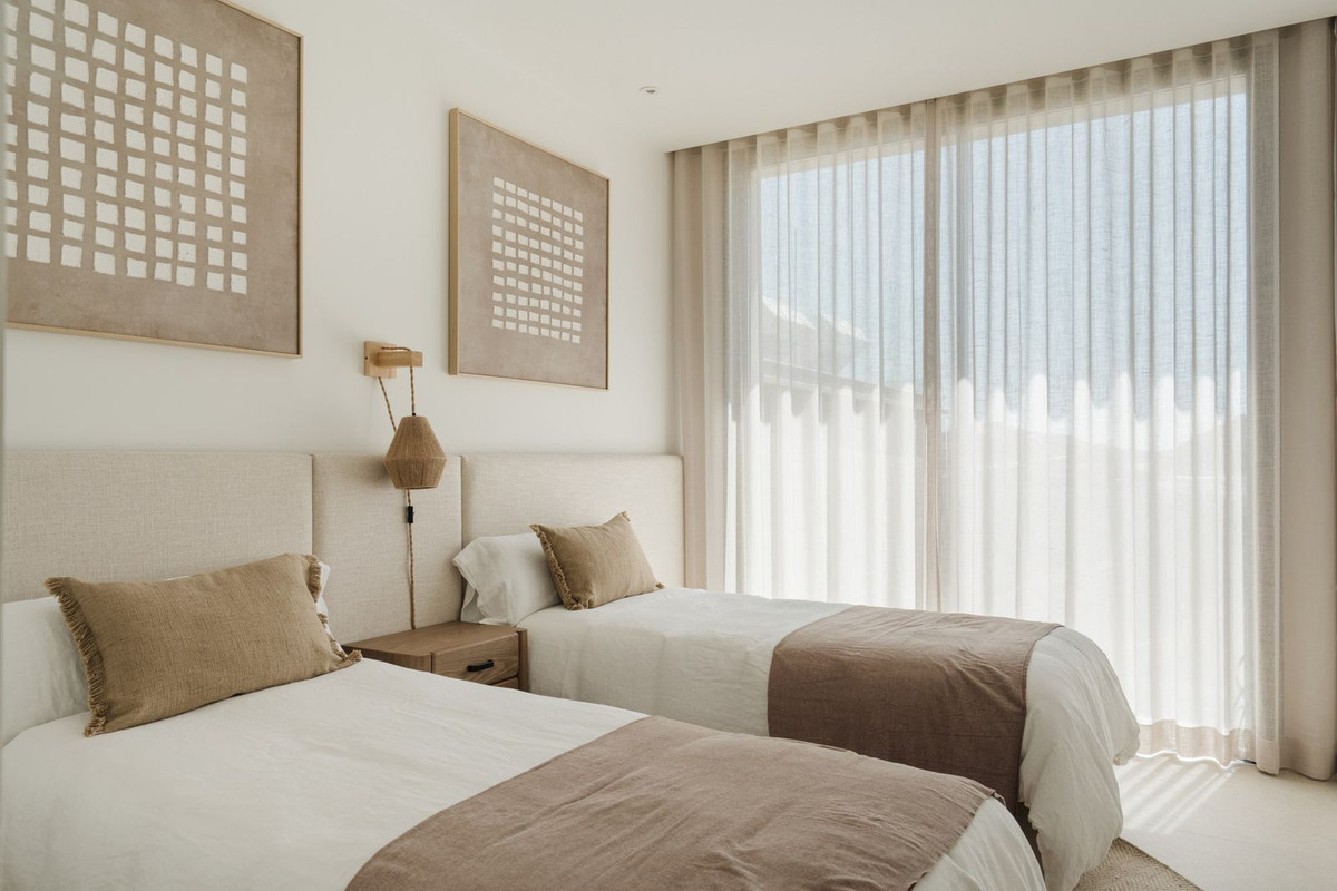 3 Bed Townhouse for sale in Benahavís Costa Del Sol, Málaga, Spain