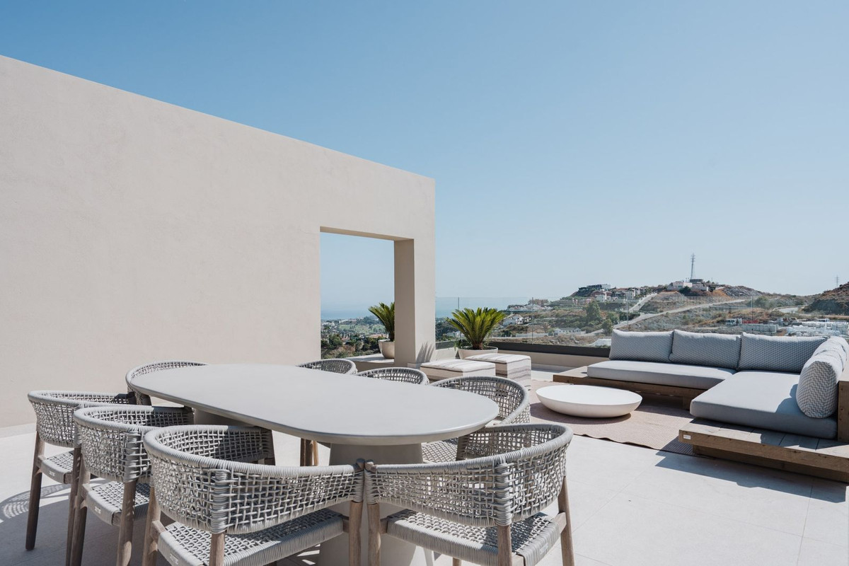 3 Bed Townhouse for sale in Benahavís Costa Del Sol, Málaga, Spain