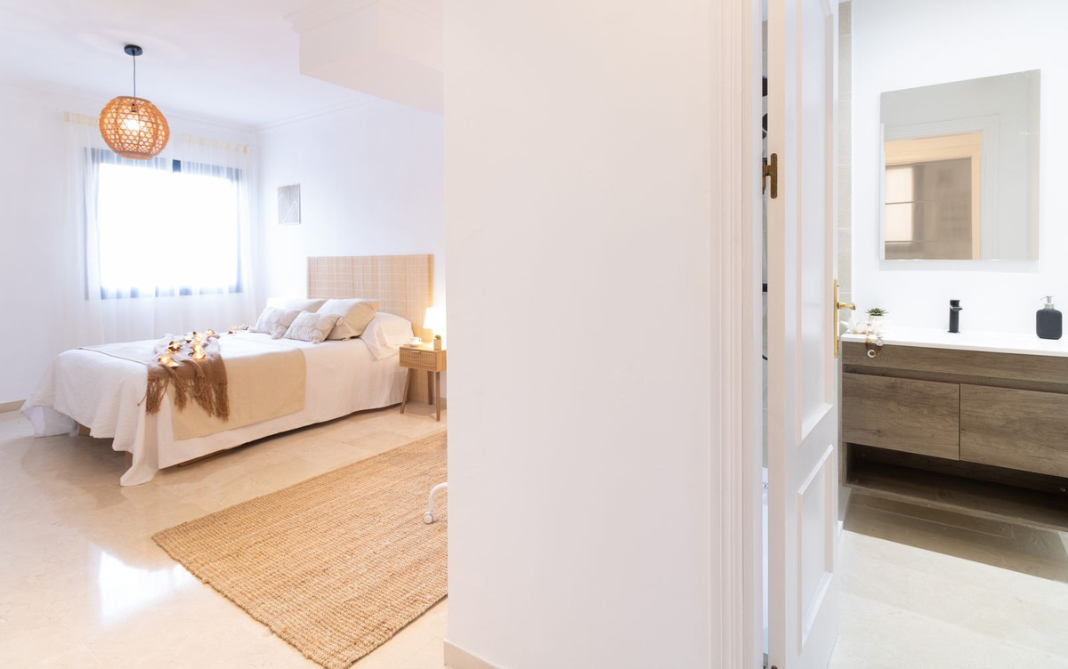 Se vende Apartamento Planta Baja de 2 dormitorios en Costa Del Sol, Málaga, España