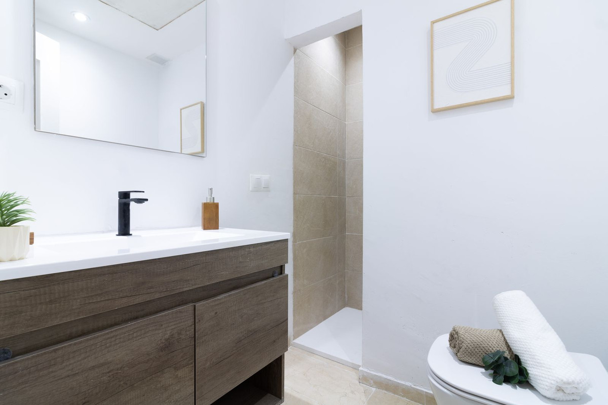 Se vende Apartamento Planta Baja de 2 dormitorios en Costa Del Sol, Málaga, España