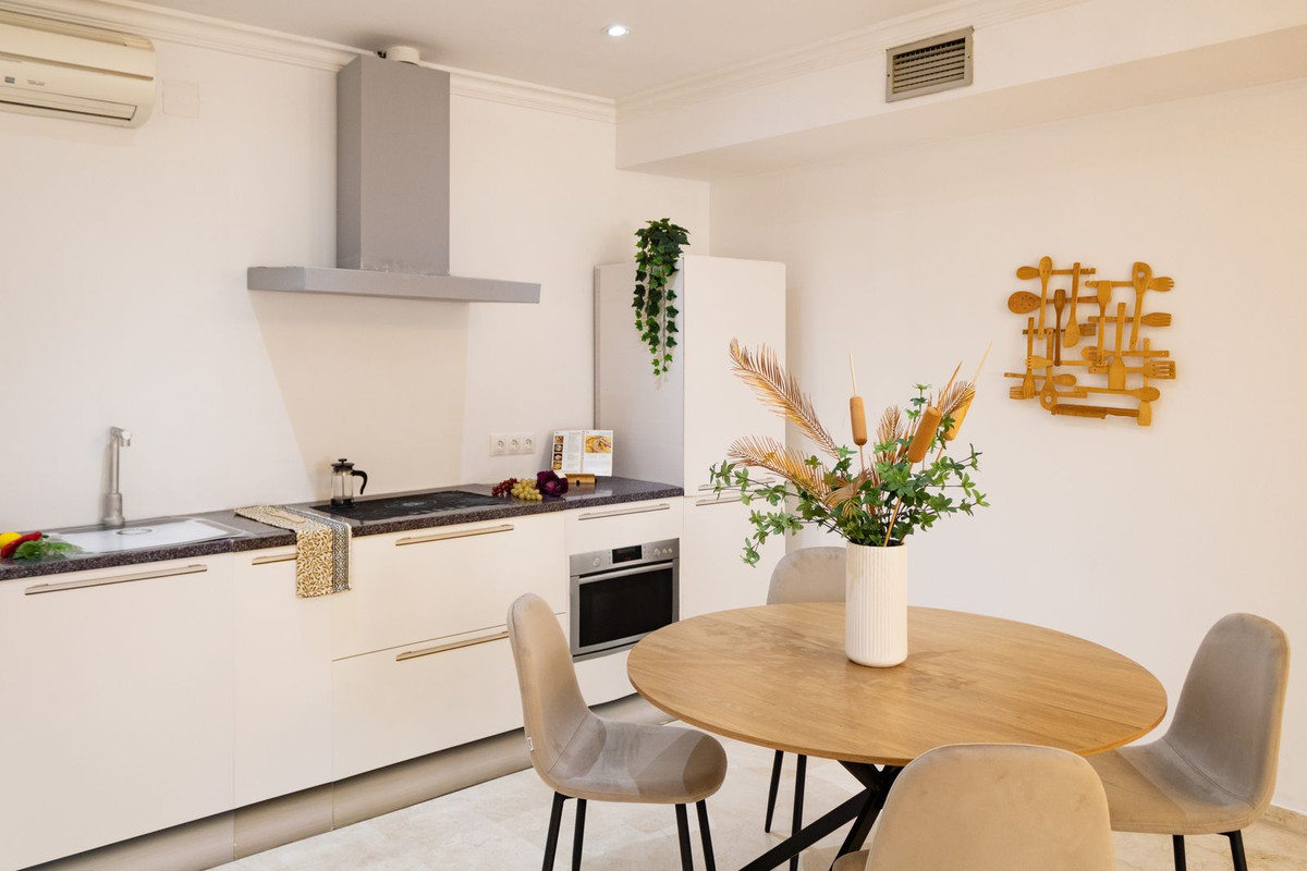 Se vende Apartamento Planta Baja de 2 dormitorios en Costa Del Sol, Málaga, España