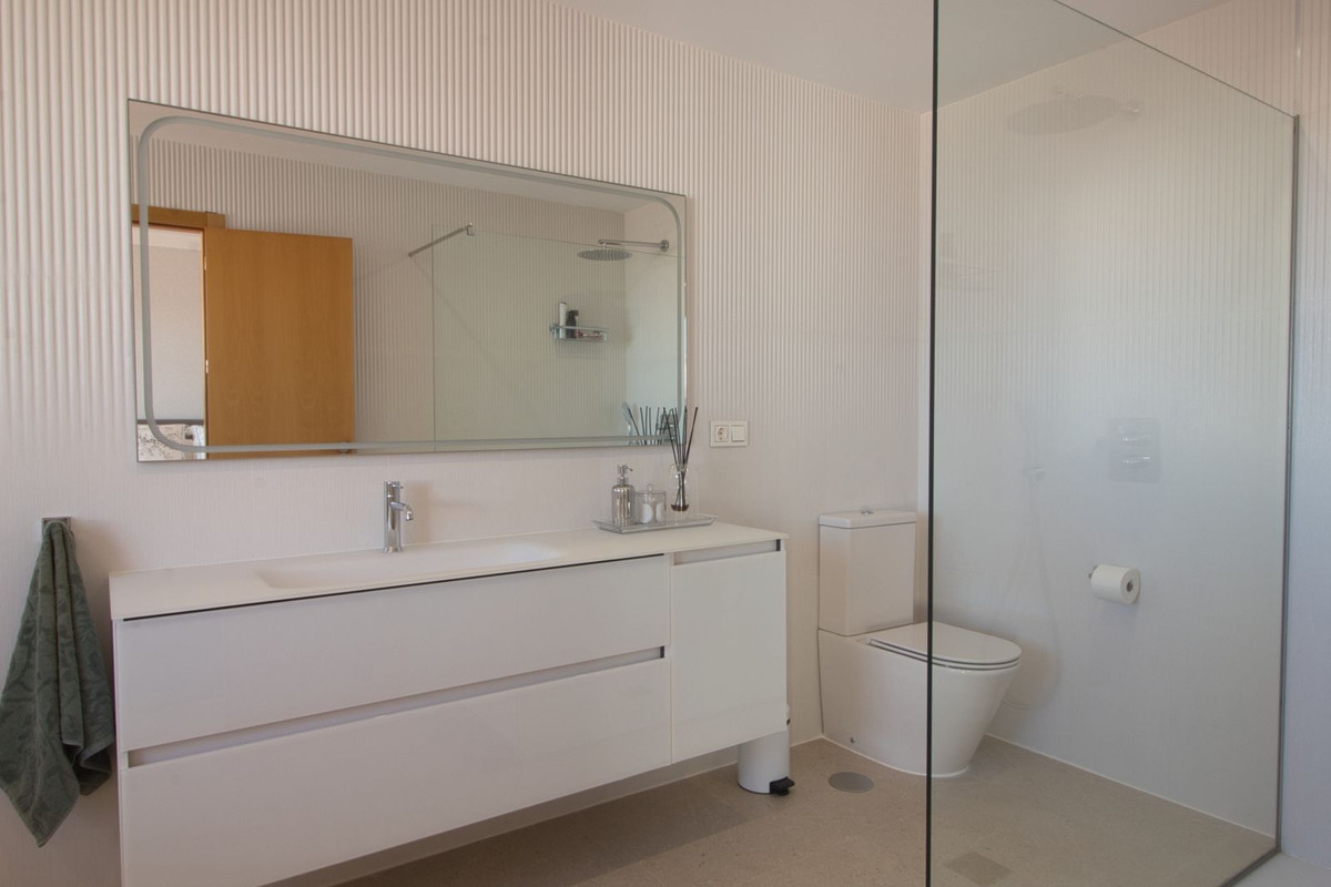 Se vende Adosada de 4 dormitorios en Costa Del Sol, Málaga, España