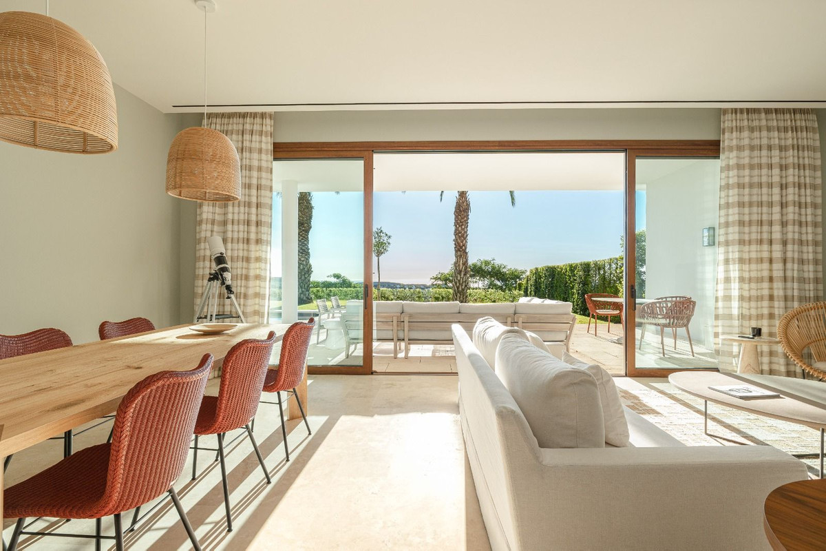 Se vende Apartamento Planta Baja de 3 dormitorios en Costa Del Sol, Málaga, España