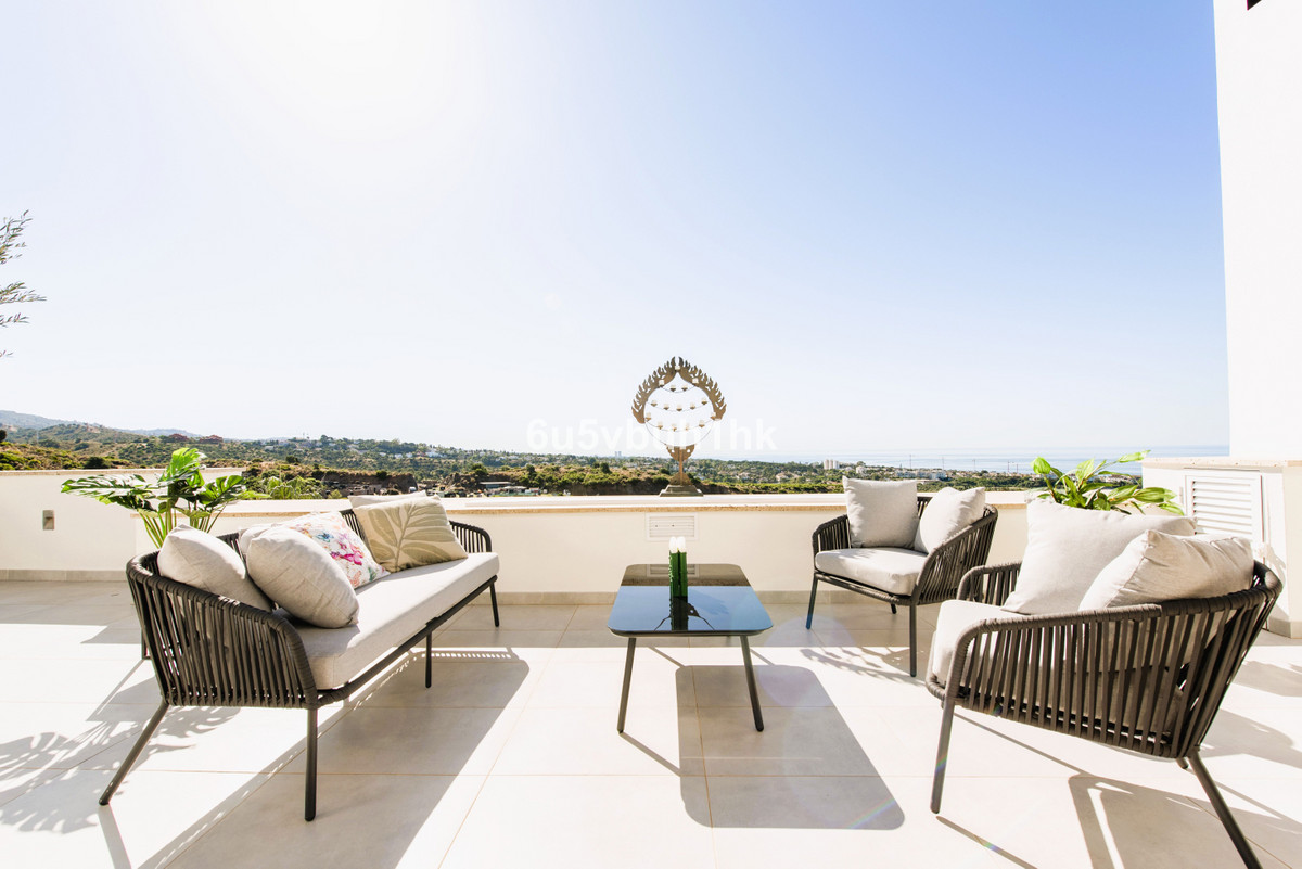 3 Bed Apartment for sale in Marbella Costa Del Sol, Málaga, Spain