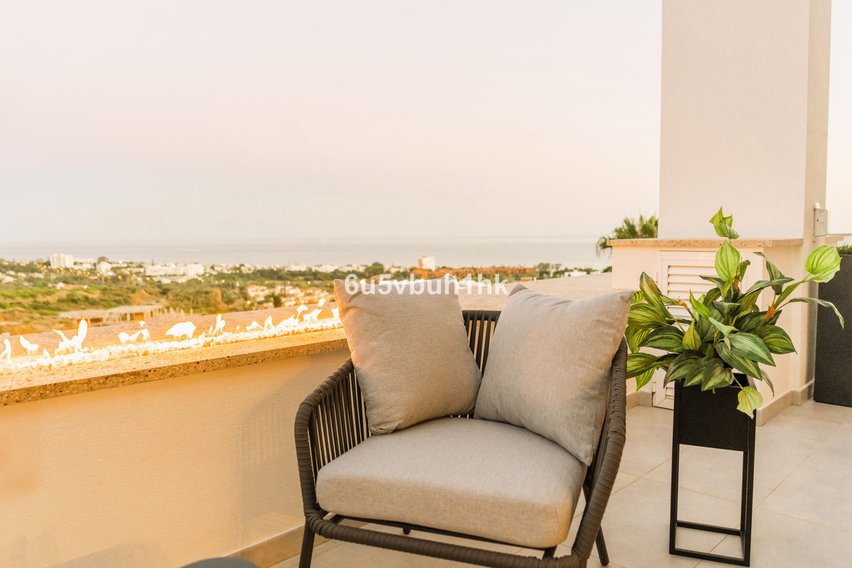 3 Bed Apartment for sale in Marbella Costa Del Sol, Málaga, Spain