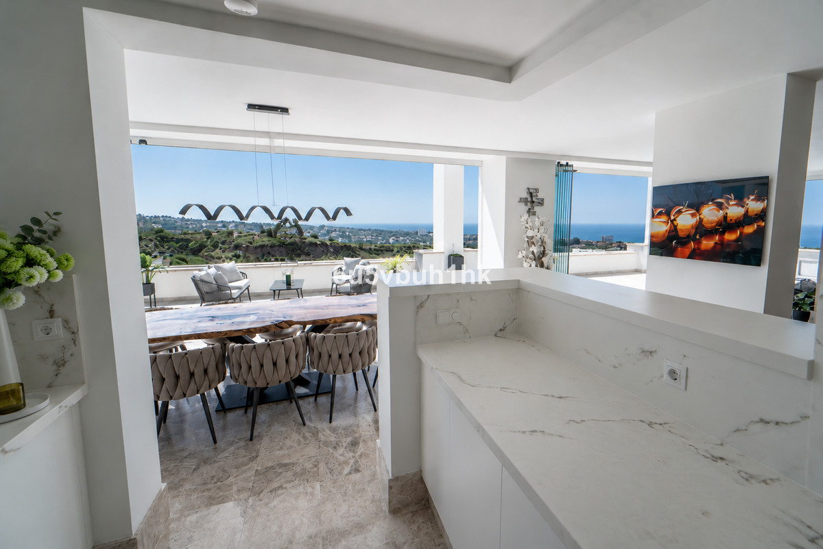 3 Bed Apartment for sale in Marbella Costa Del Sol, Málaga, Spain