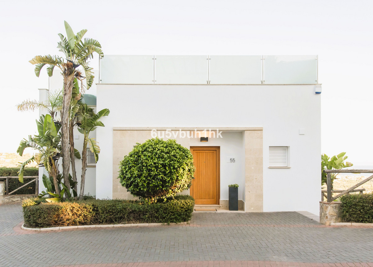 3 Bed Apartment for sale in Marbella Costa Del Sol, Málaga, Spain