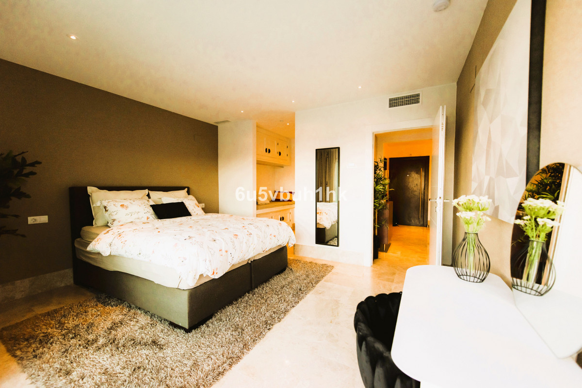 3 Bed Apartment for sale in Marbella Costa Del Sol, Málaga, Spain