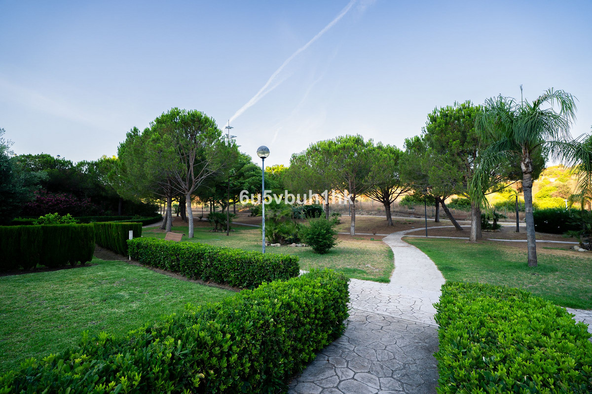 3 Bed Apartment for sale in Marbella Costa Del Sol, Málaga, Spain