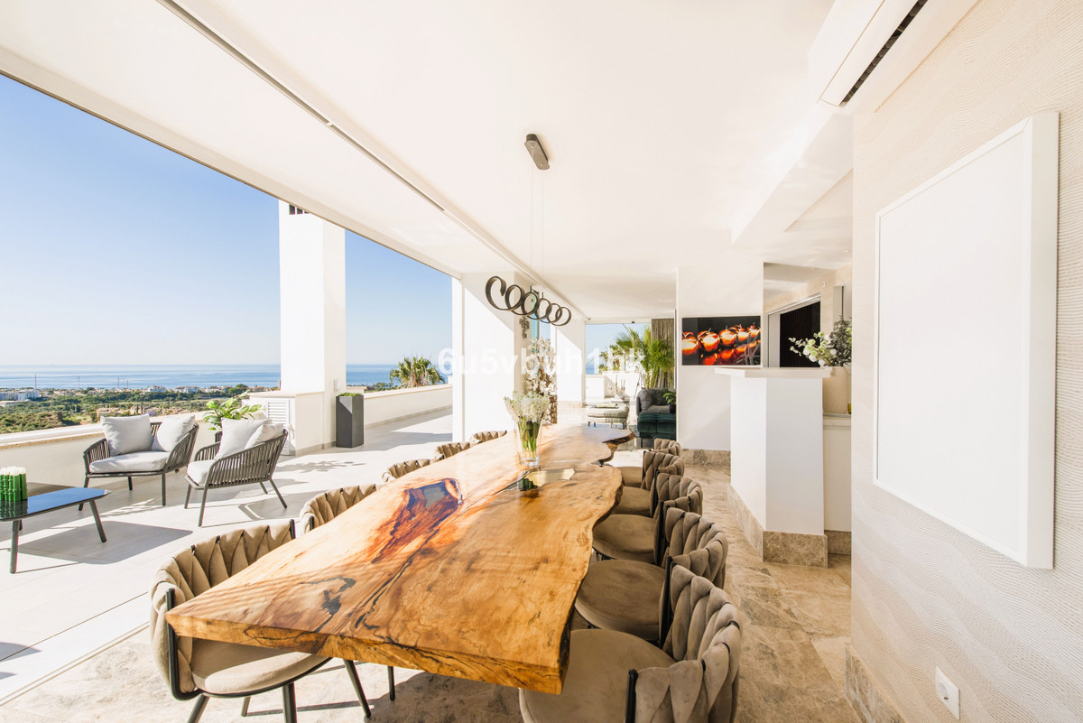 3 Bed Apartment for sale in Marbella Costa Del Sol, Málaga, Spain