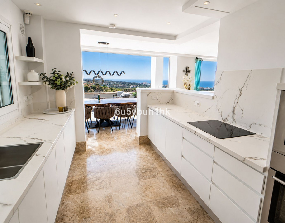 3 Bed Apartment for sale in Marbella Costa Del Sol, Málaga, Spain