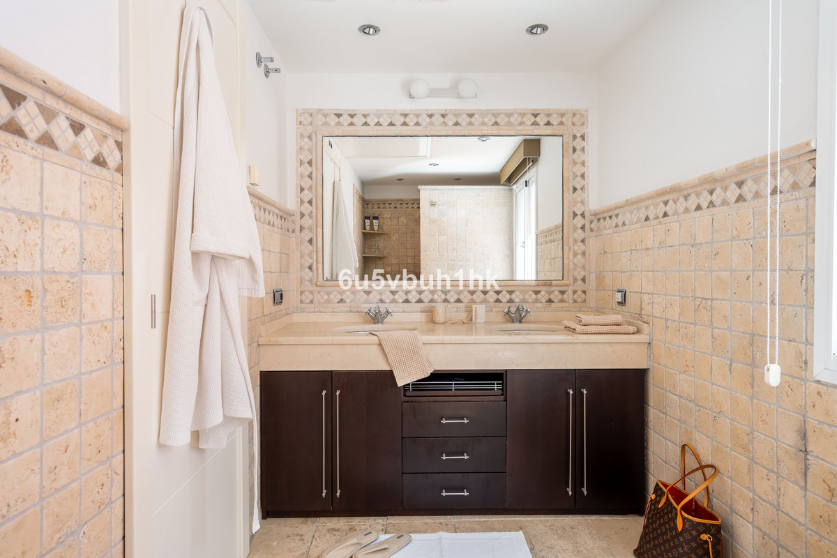 Se vende Adosada de 4 dormitorios en Costa Del Sol, Málaga, España