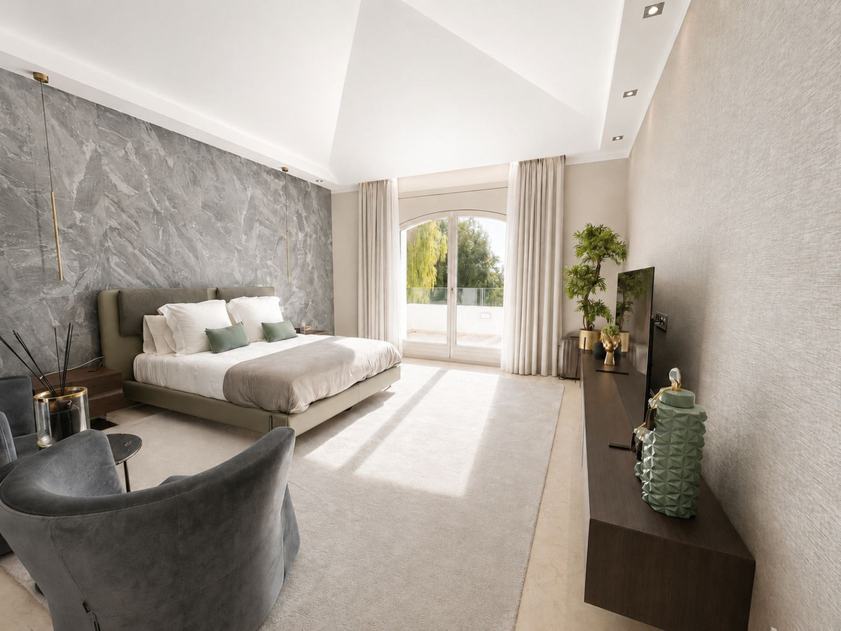 6 Bed Townhouse for sale in Los Flamingos Costa Del Sol, Málaga, Spain