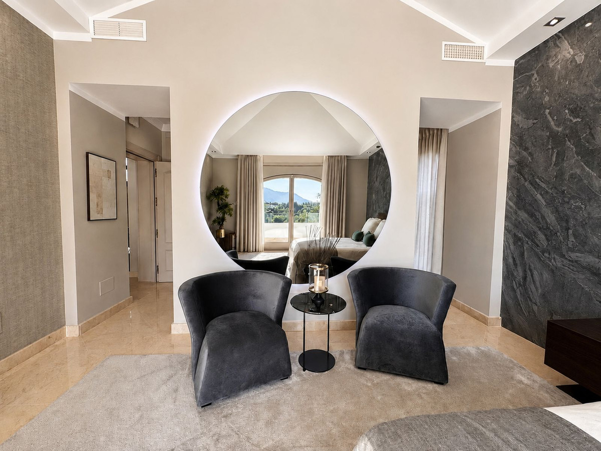 6 Bed Townhouse for sale in Los Flamingos Costa Del Sol, Málaga, Spain