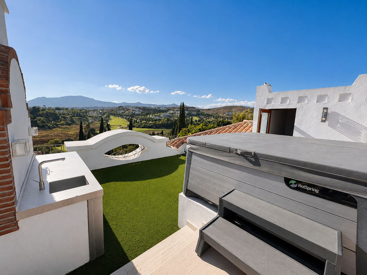 6 Bed Townhouse for sale in Los Flamingos Costa Del Sol, Málaga, Spain