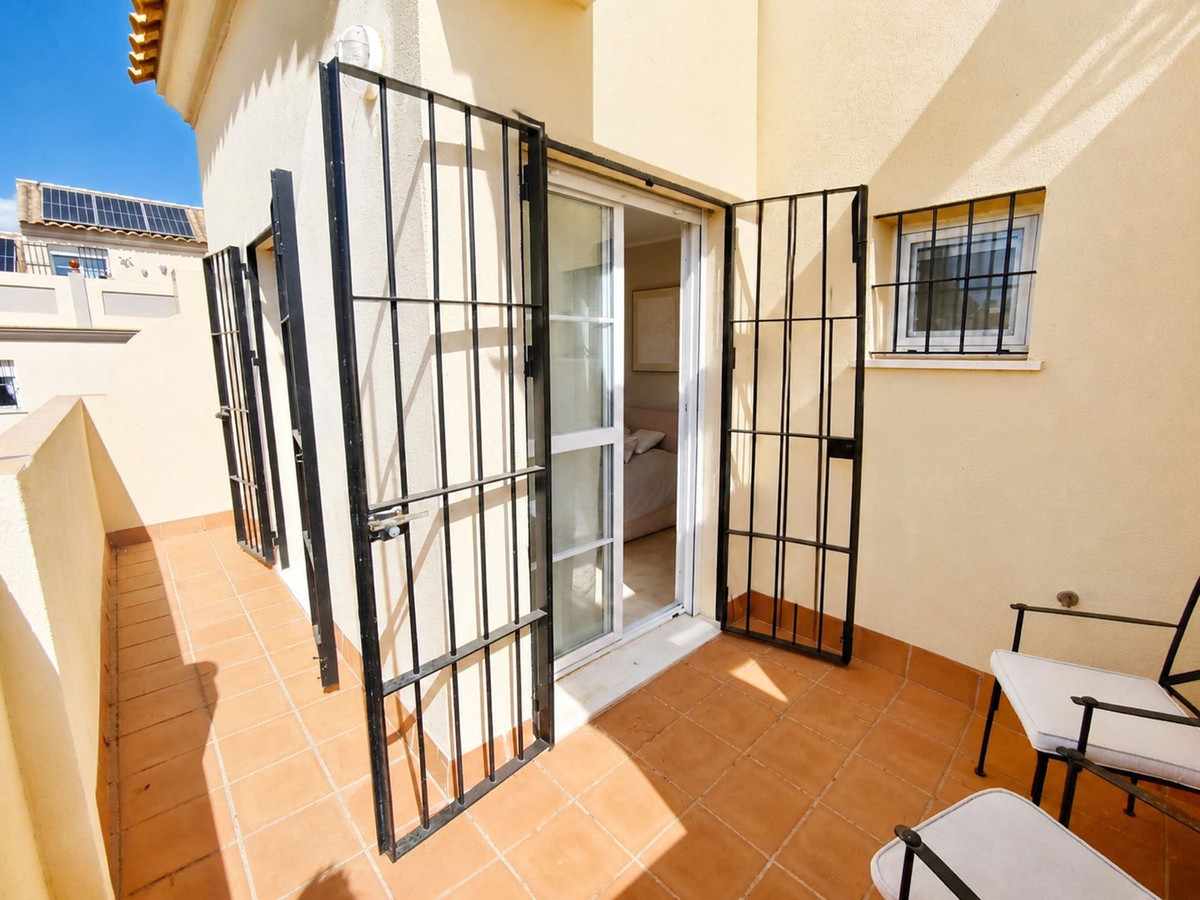 Se vende Pareada de 3 dormitorios en Costa Del Sol, Málaga, España
