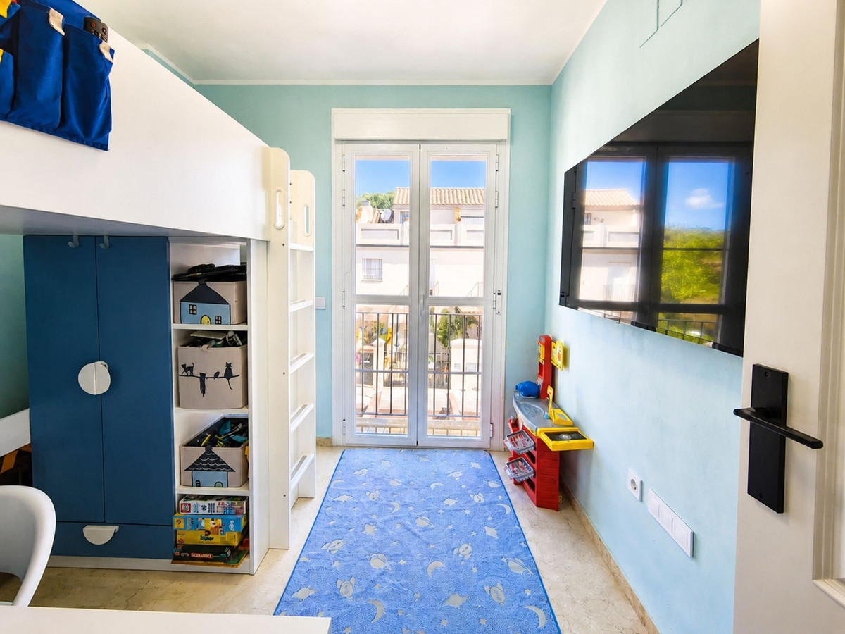 Se vende Pareada de 3 dormitorios en Costa Del Sol, Málaga, España