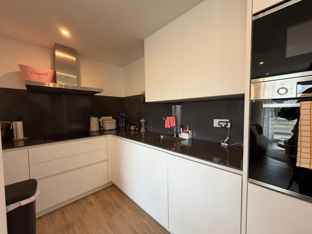 Se vende Apartamento en Planta Última de 2 dormitorios en Costa Del Sol, Málaga, España