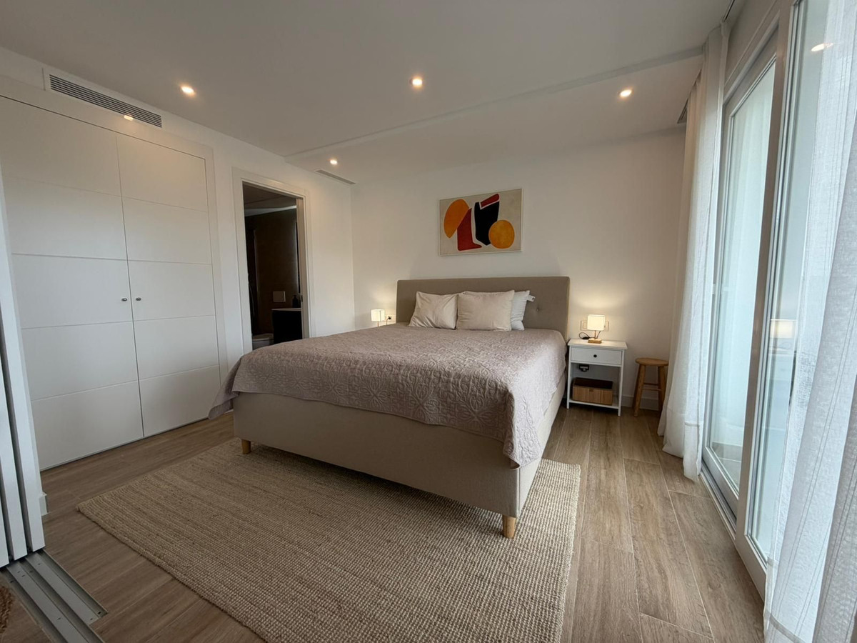 Se vende Apartamento en Planta Última de 2 dormitorios en Costa Del Sol, Málaga, España