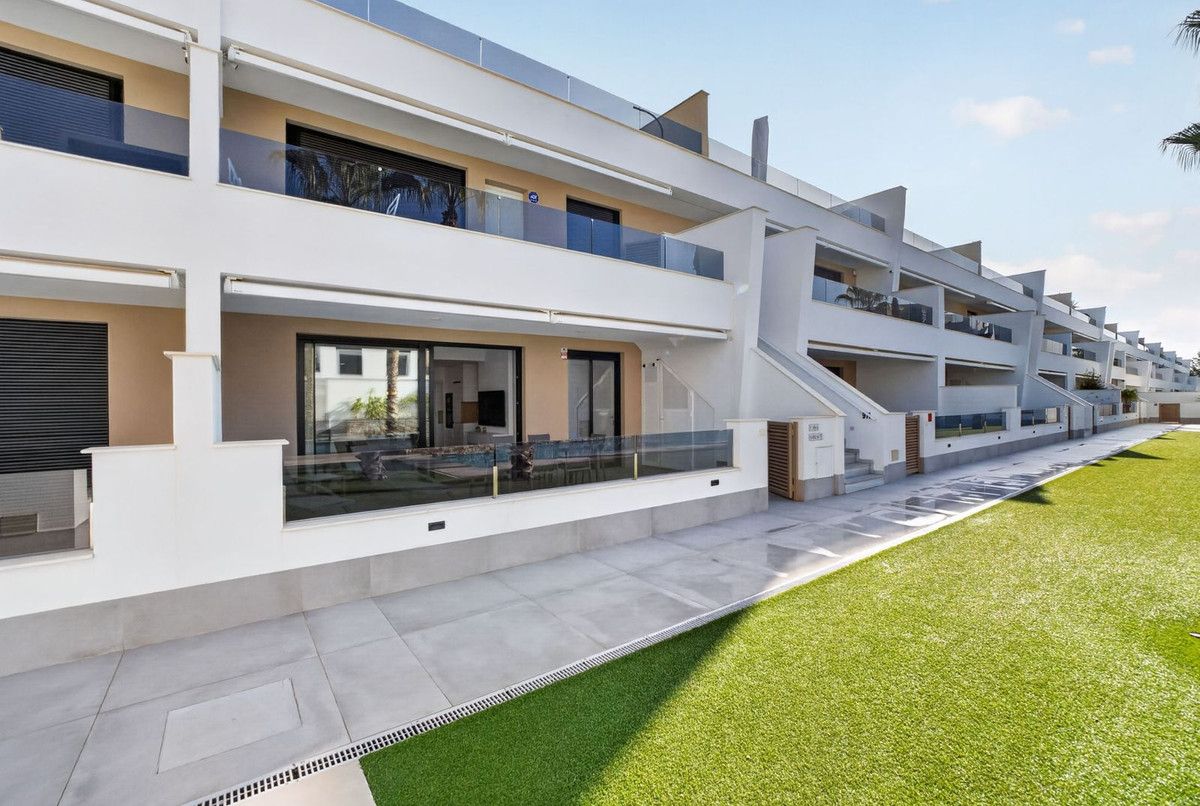Se vende Apartamento Planta Baja de 3 dormitorios en Costa Calida, Murcia, España