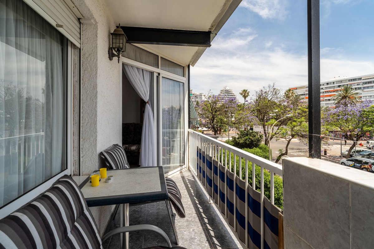 Se vende Apartamento Planta Media de 2 dormitorios en Costa Del Sol, Málaga, España