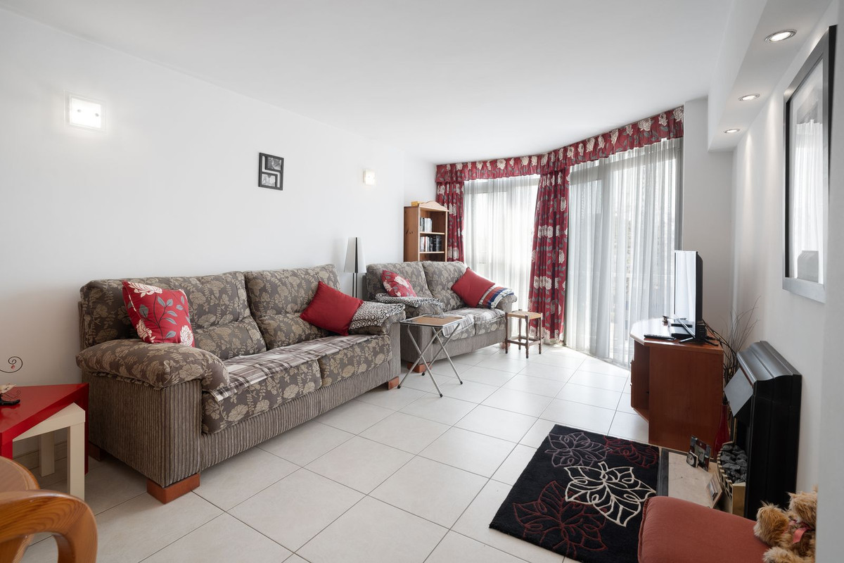 Se vende Apartamento Planta Media de 2 dormitorios en Costa Del Sol, Málaga, España