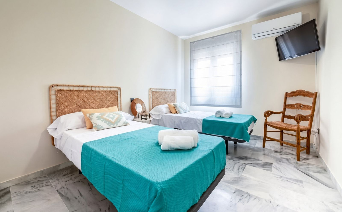 Se vende Pareada de 4 dormitorios en Costa Del Sol, Málaga, España