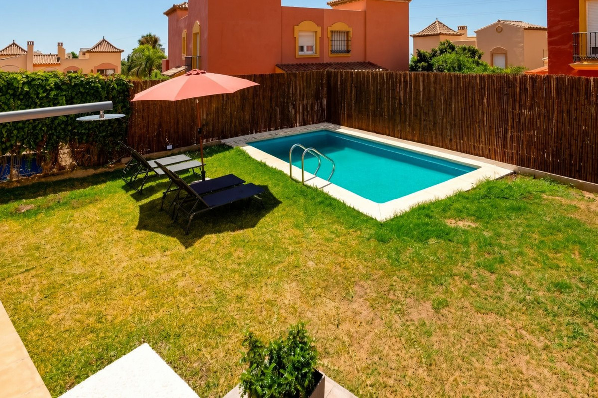 Se vende Pareada de 4 dormitorios en Costa Del Sol, Málaga, España